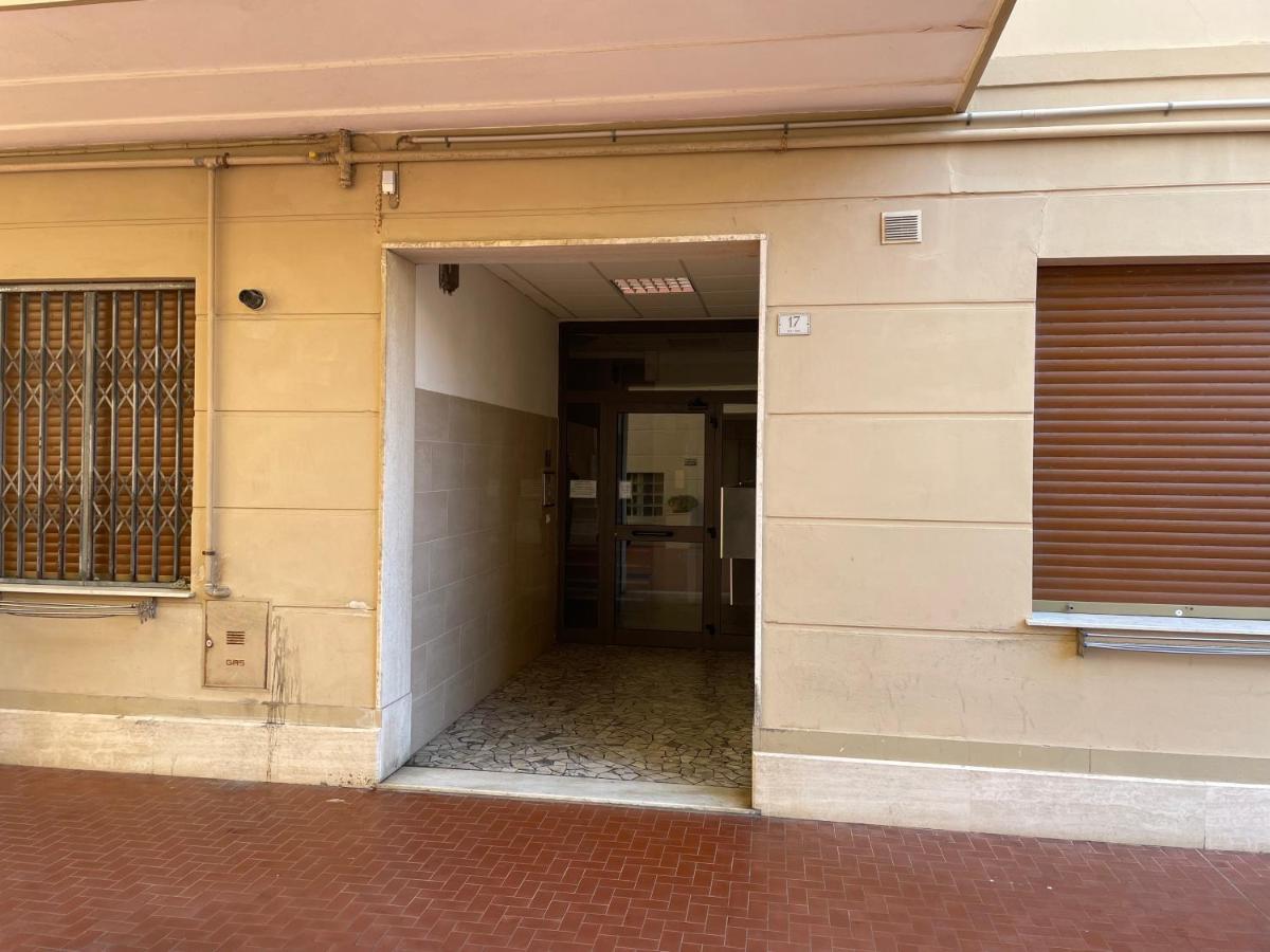 50 Metri Dal Mare - Free Parking E A/C Daire Pietra Ligure Dış mekan fotoğraf
